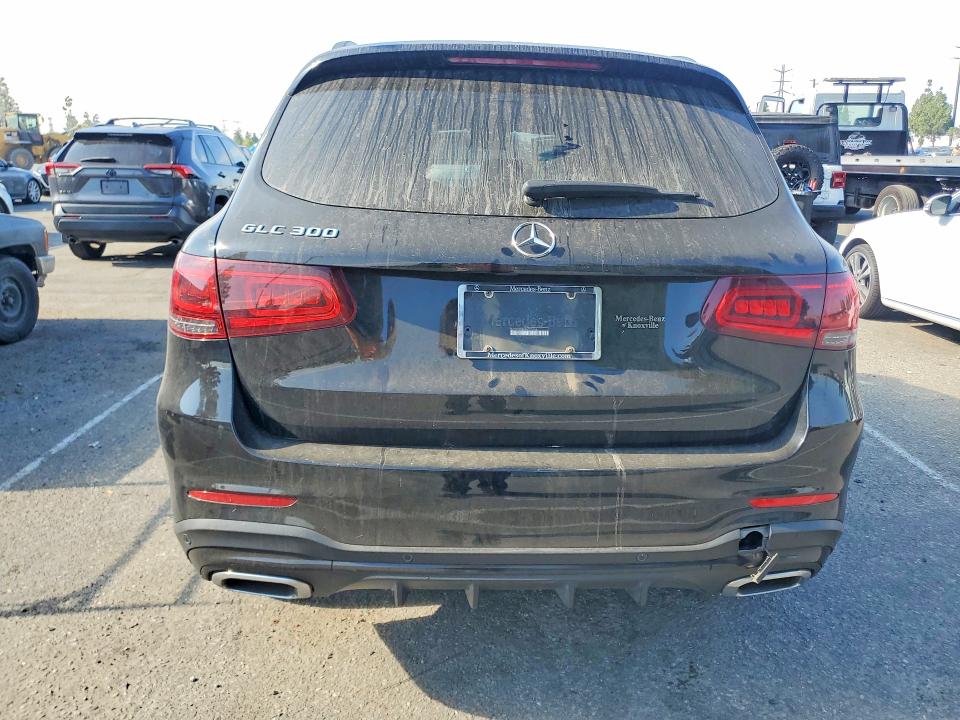 58453566 :رقم المزاد ، W1N0G8DB6MV275766 vin ، 2021 Mercedes-benz Glc مزاد بيع