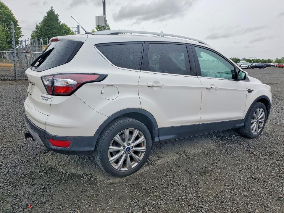 Auction sale of the 2017 Ford Escape, vin: 1FMCU9J90HUB61922, lot number: 56366306