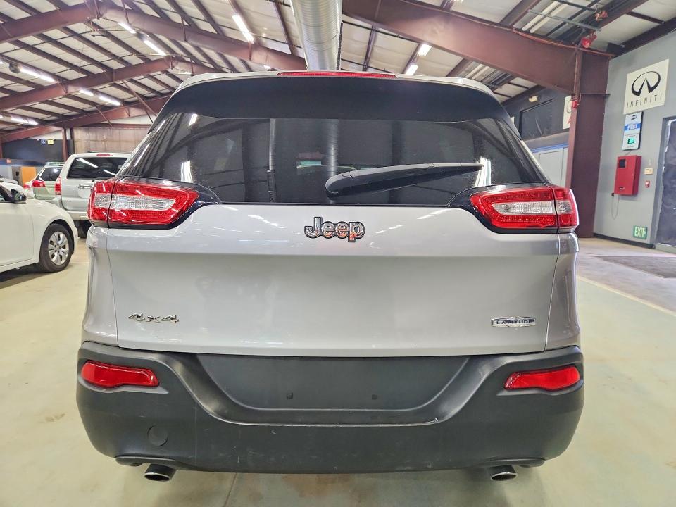 2014 Jeep Cherokee მანქანა იყიდება აუქციონზე, vin: 1C4PJMCS2EW129121, აუქციონის ნომერი: 58584506