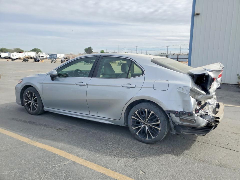 56471996 :رقم المزاد ، JTNB11HK9J3028800 vin ، 2018 Toyota Camry مزاد بيع
