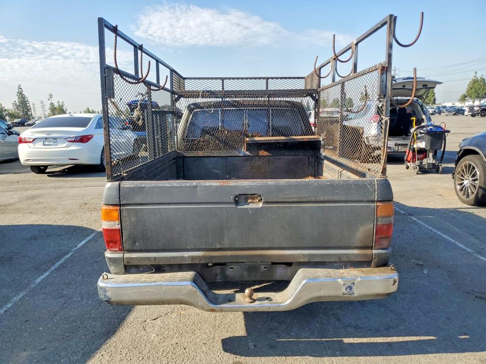 1988 Toyota Pickup მანქანა იყიდება აუქციონზე, vin: JT4RN50A2J5163901, აუქციონის ნომერი: 52930246