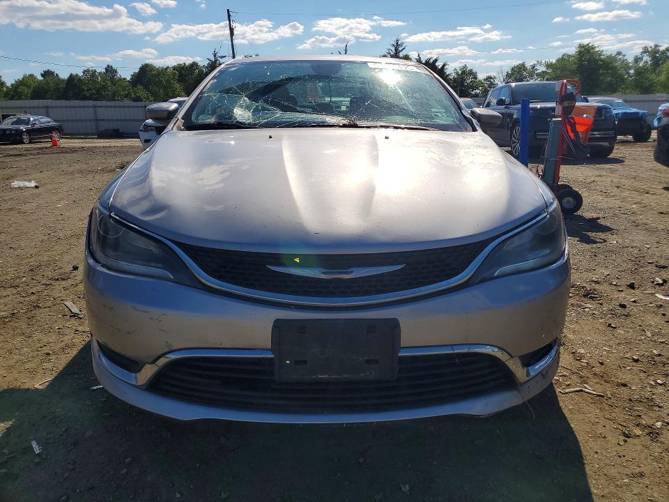 58928406 :رقم المزاد ، 1C3CCCAB9FN700444 vin ، 2015 Chrysler 200 مزاد بيع