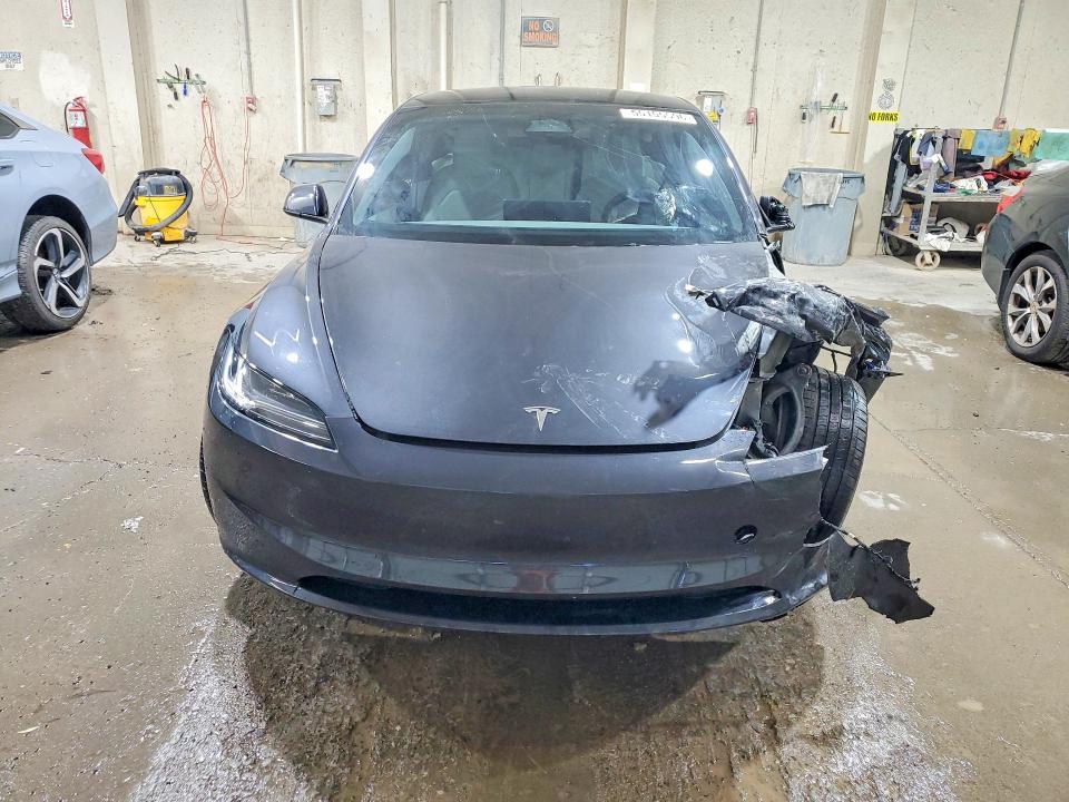 55155596 :رقم المزاد ، 5YJ3E1EB6SF053420 vin ، 2025 Tesla Model 3 مزاد بيع