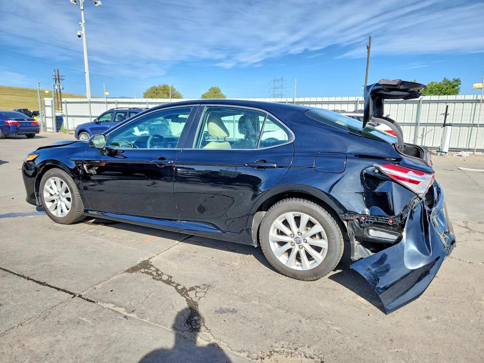 2018 Toyota Camry მანქანა იყიდება აუქციონზე, vin: 4T1B11HK8JU053374, აუქციონის ნომერი: 57919956