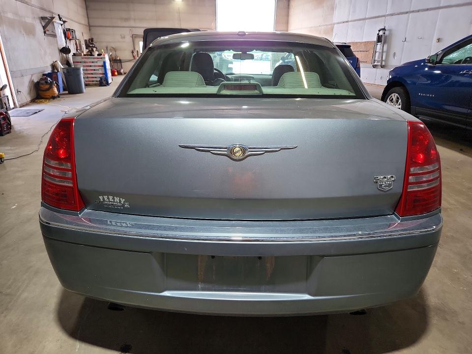 2006 Chrysler 300c მანქანა იყიდება აუქციონზე, vin: 2C3KA63H06H515700, აუქციონის ნომერი: 58215476