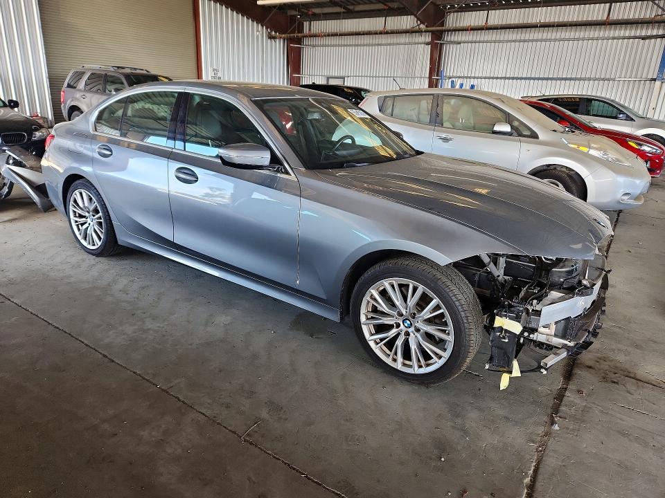 55993056 :رقم المزاد ، 3MW69FF07R8E35382 vin ، 2024 Bmw 330i مزاد بيع