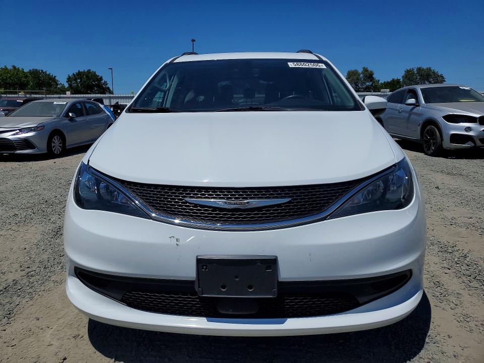 2021 Chrysler Voyager მანქანა იყიდება აუქციონზე, vin: 2C4RC1DG1MR515130, აუქციონის ნომერი: 58802506