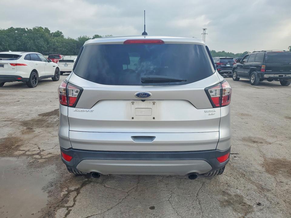 56081686 :رقم المزاد ، 1FMCU0GD0HUA80913 vin ، 2017 Ford Escape مزاد بيع