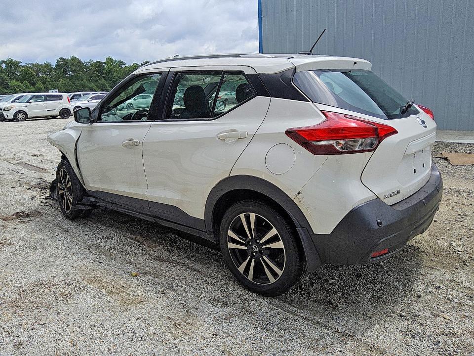 56330536 :رقم المزاد ، 3N1CP5CV8LL555401 vin ، 2020 Nissan Kicks مزاد بيع