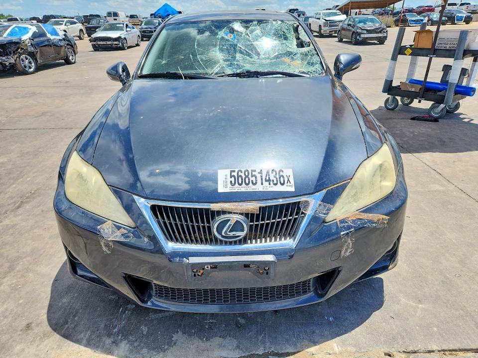 56851436 :رقم المزاد ، JTHBF5C28B2101231 vin ، 2011 Lexus Is مزاد بيع