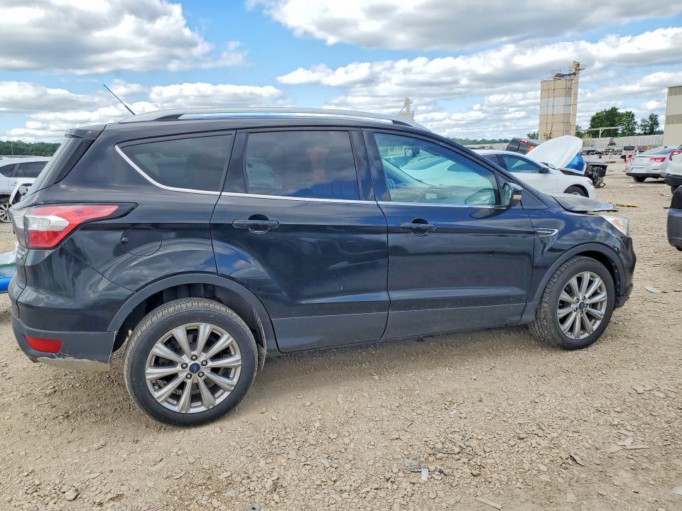 Продажа на аукционе авто 2017 Ford Escape, vin: 1FMCU0JD1HUC66095, номер лота: 58135176