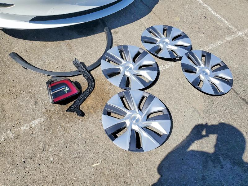 56186376 :رقم المزاد ، 7SAYGDEE3PA122485 vin ، 2023 Tesla Model Y مزاد بيع