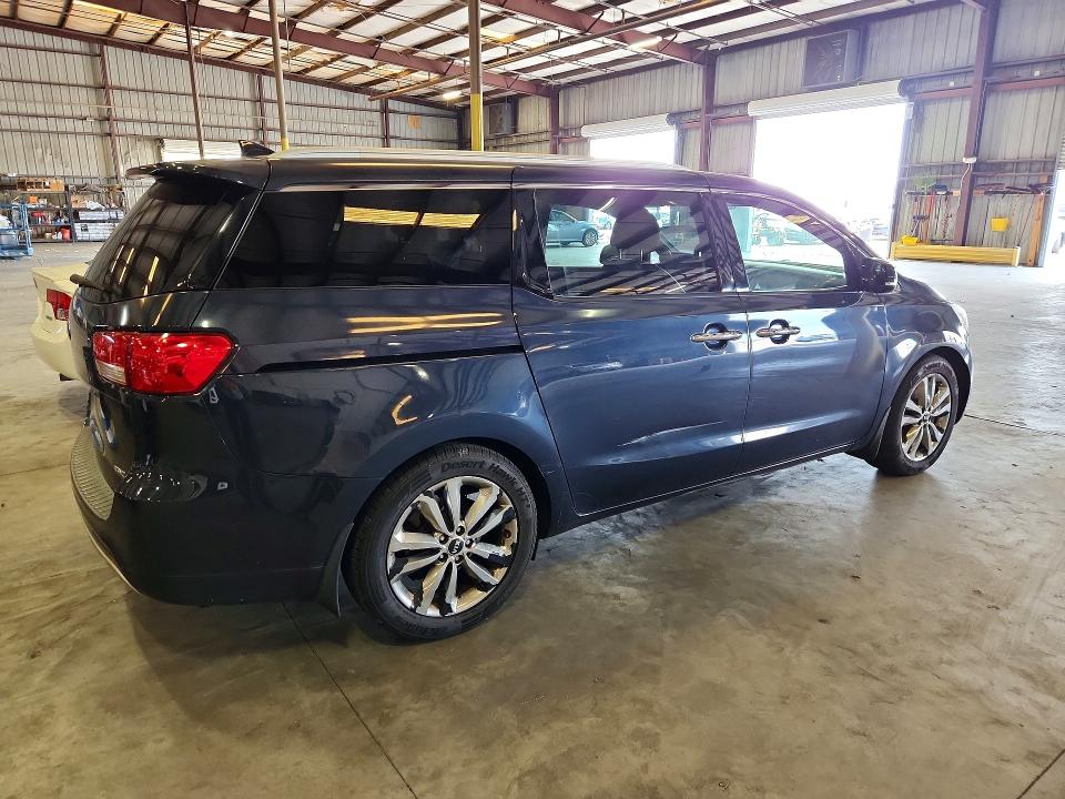 2015 Kia Sedona მანქანა იყიდება აუქციონზე, vin: KNDME5C1XF6033212, აუქციონის ნომერი: 58733526