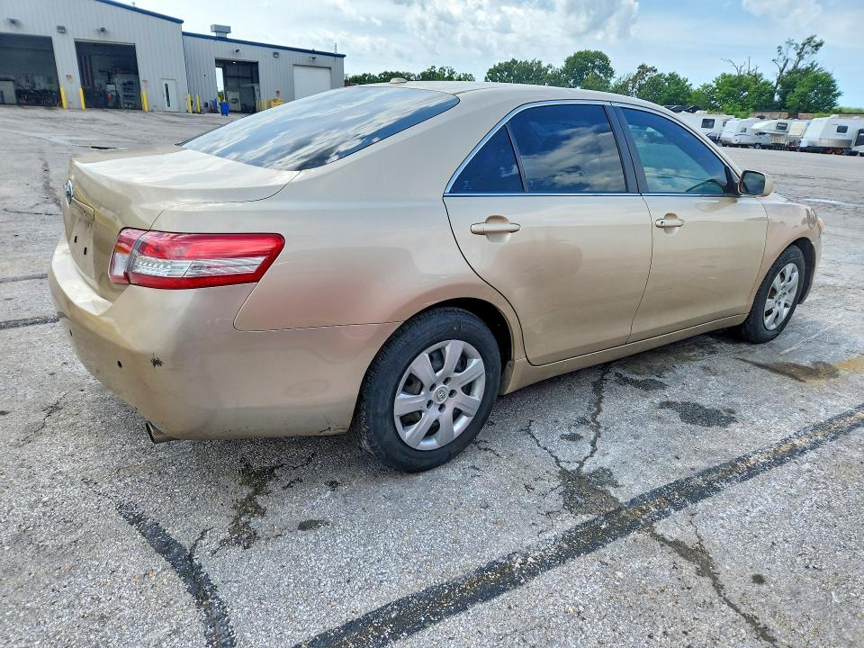 2010 Toyota Camry მანქანა იყიდება აუქციონზე, vin: 4T4BF3EK9AR015093, აუქციონის ნომერი: 56411956