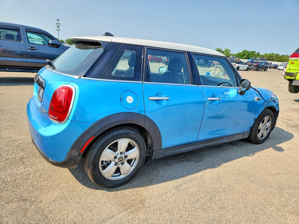 2016 Mini Cooper მანქანა იყიდება აუქციონზე, vin: WMWXU1C58G2D09701, აუქციონის ნომერი: 58545086