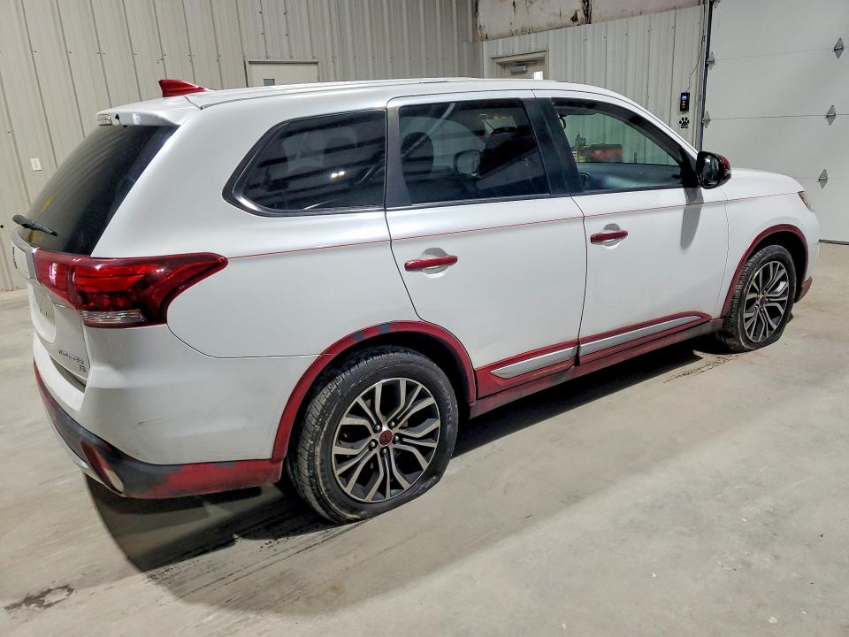 Продажа на аукционе авто 2018 Mitsubishi Outlander, vin: JA4AD3A34JZ032251, номер лота: 58908156