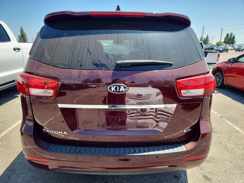 58124416 :رقم المزاد ، KNDMC5C1XJ6367089 vin ، 2018 Kia Sedona مزاد بيع