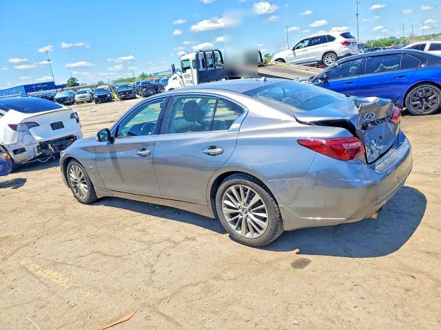 57372086 :رقم المزاد ، JN1EV7AR8JM442518 vin ، 2018 Infiniti Q50 مزاد بيع