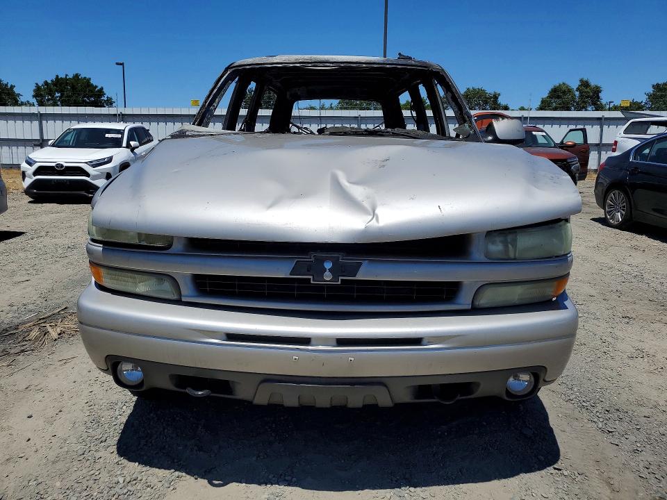 2004 Chevrolet Suburban მანქანა იყიდება აუქციონზე, vin: 3GNFK16T94G305744, აუქციონის ნომერი: 56747126