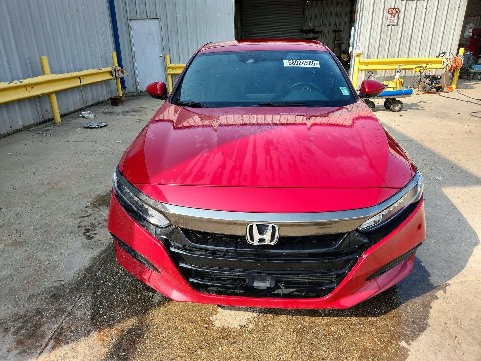 58924586 :رقم المزاد ، 1HGCV1F3XLA120734 vin ، 2020 Honda Accord مزاد بيع