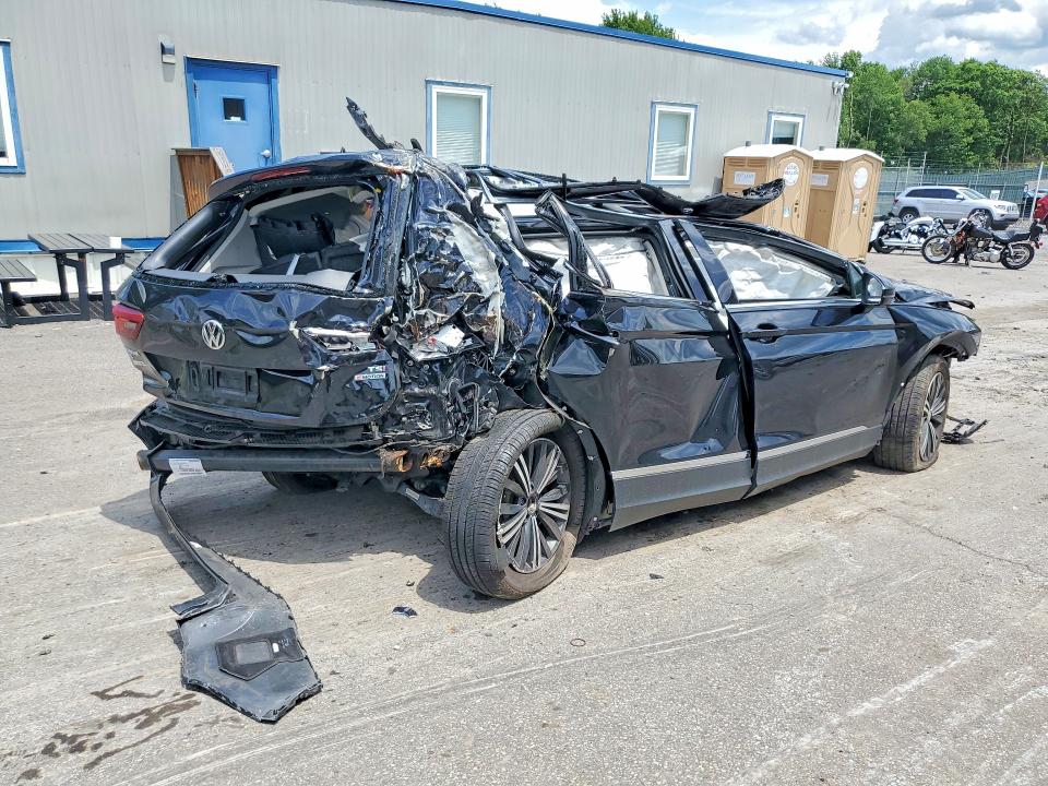 57180446 :رقم المزاد ، 3VV2B7AX5JM103129 vin ، 2018 Volkswagen Tiguan مزاد بيع