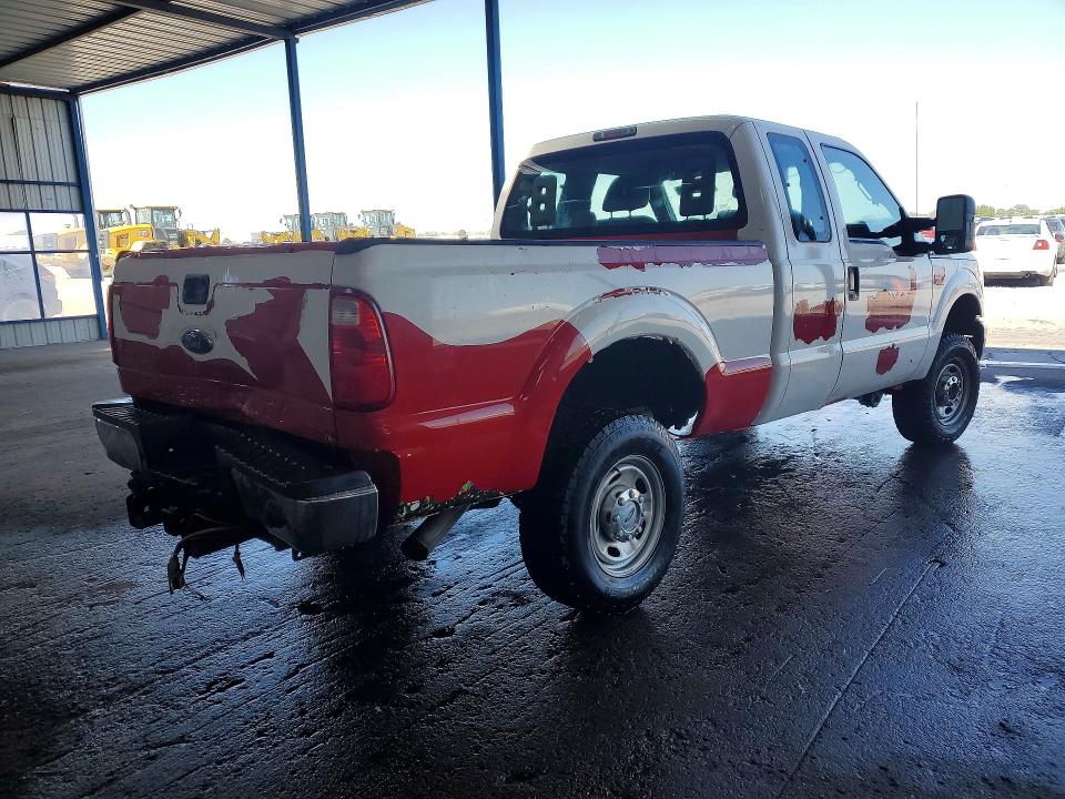 57410146 :رقم المزاد ، 1FT7X2B68FEC90961 vin ، 2015 Ford F250 مزاد بيع