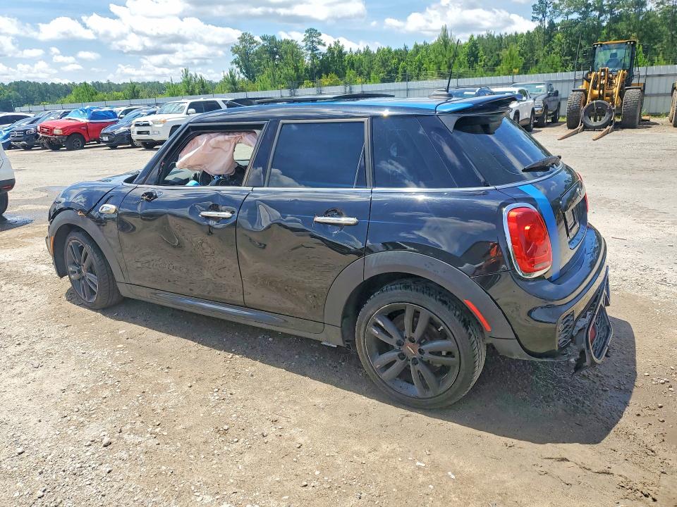 57212766 :رقم المزاد ، WMWXU3C56J2F51549 vin ، 2018 Mini Cooper مزاد بيع