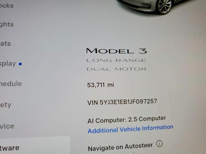58746036 :رقم المزاد ، 5YJ3E1EB1JF097257 vin ، 2018 Tesla Model 3 مزاد بيع