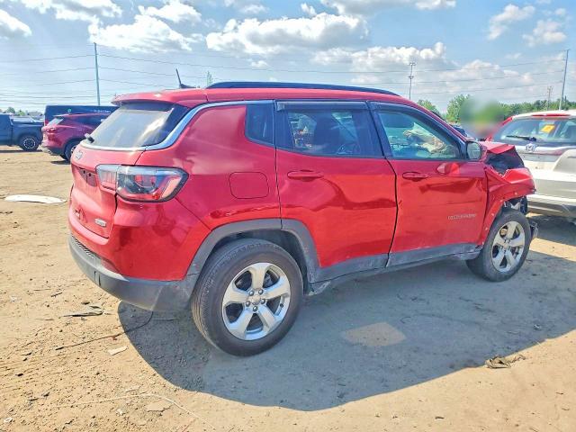 56530206 :رقم المزاد ، 3C4NJDBB7JT366180 vin ، 2018 Jeep Compass مزاد بيع