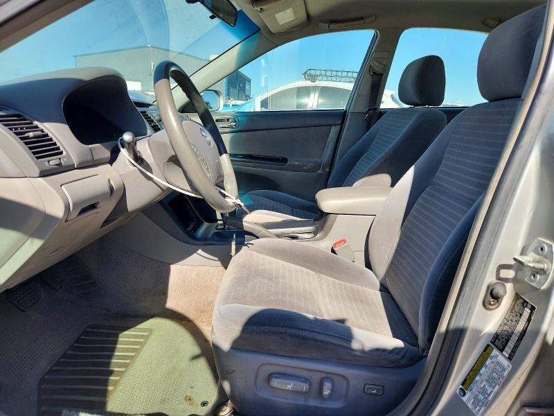 56286176 :رقم المزاد ، 4T1BE32K45U077136 vin ، 2005 Toyota Camry مزاد بيع