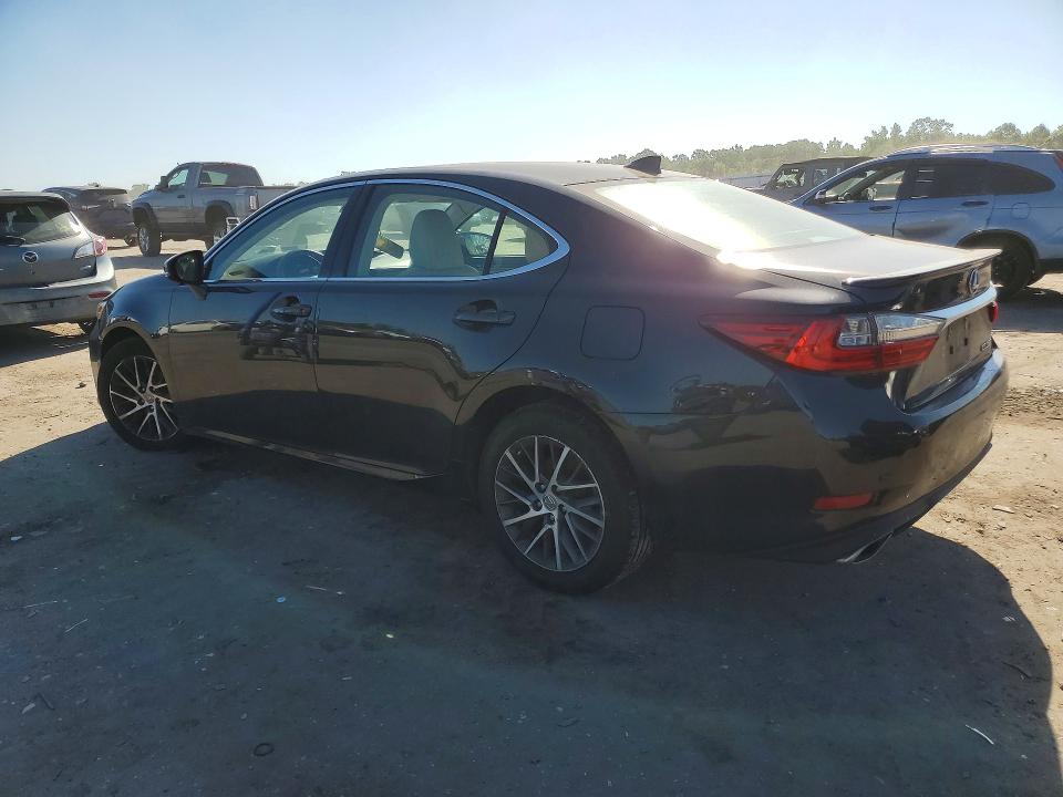 55138606 :رقم المزاد ، 58ABK1GG5JU085458 vin ، 2018 Lexus Es مزاد بيع