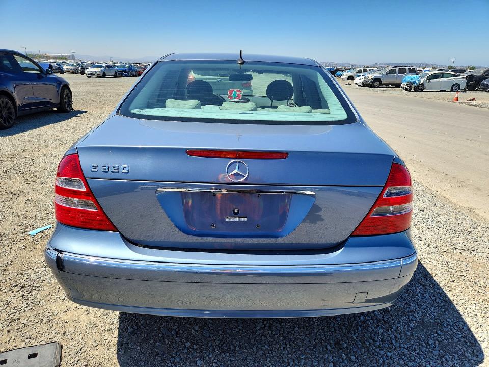 2003 Mercedes-benz E მანქანა იყიდება აუქციონზე, vin: WDBUF65J53A151918, აუქციონის ნომერი: 57969246