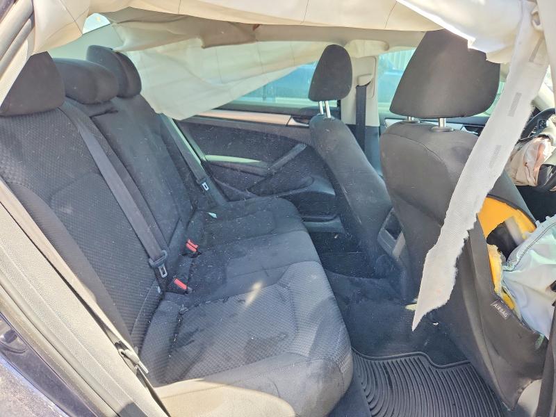 47665316 :رقم المزاد ، 1VWAT7A34FC005719 vin ، 2015 Volkswagen Passat مزاد بيع