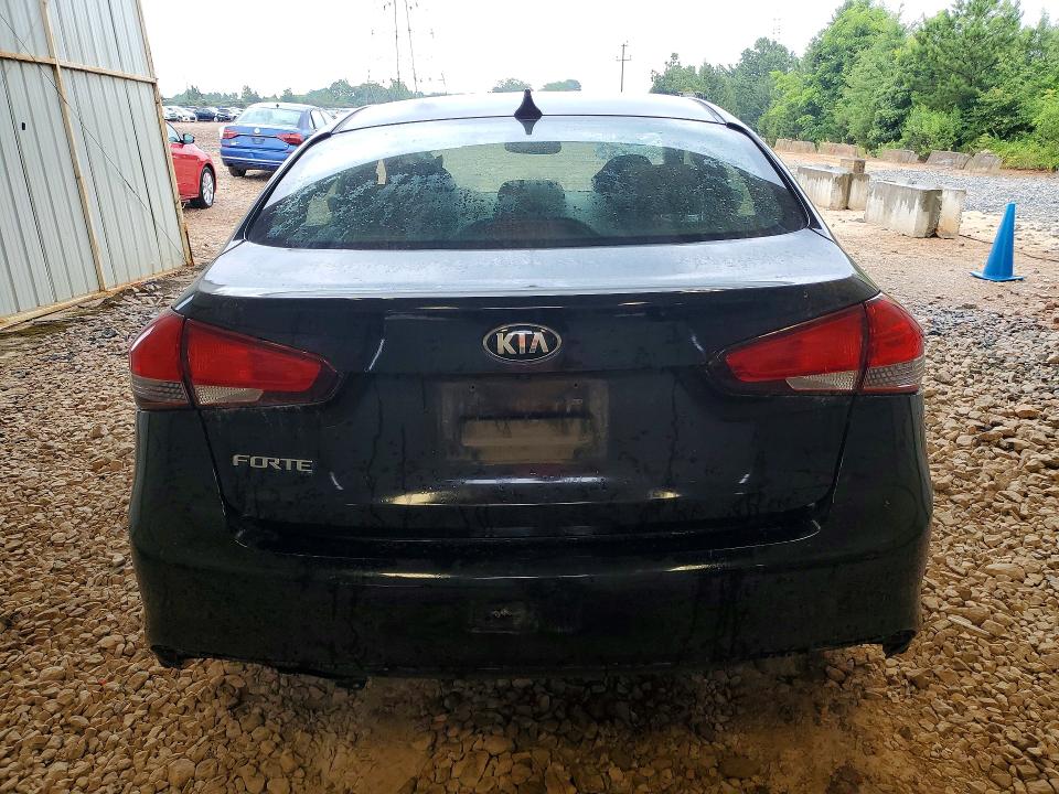 2017 Kia Forte მანქანა იყიდება აუქციონზე, vin: 3KPFL4A76HE135667, აუქციონის ნომერი: 58995756