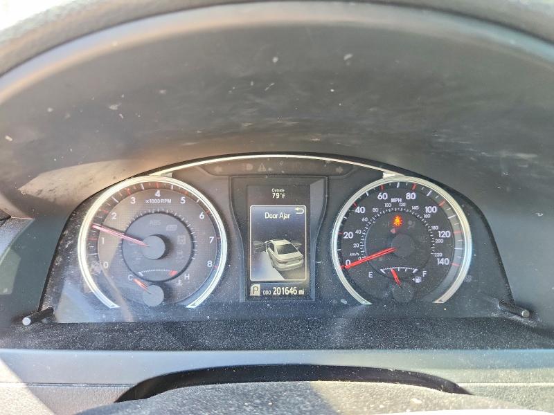56118416 :رقم المزاد ، 4T1BF1FK4HU301148 vin ، 2017 Toyota Camry مزاد بيع