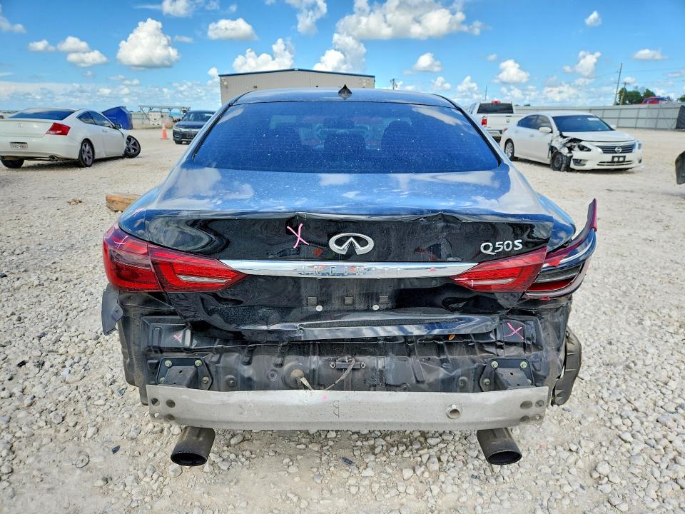 56545306 :رقم المزاد ، JN1EV7AP6JM363296 vin ، 2018 Infiniti Q50 مزاد بيع