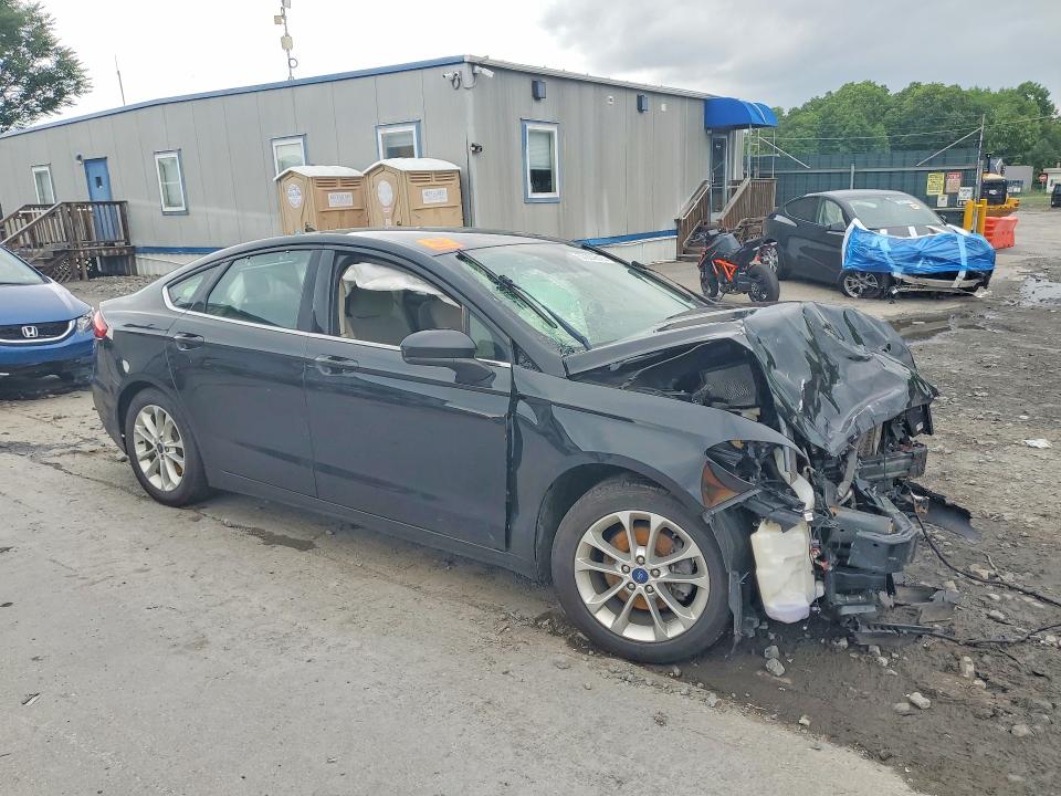 57209516 :رقم المزاد ، 3FA6P0HD7KR218491 vin ، 2019 Ford Fusion مزاد بيع