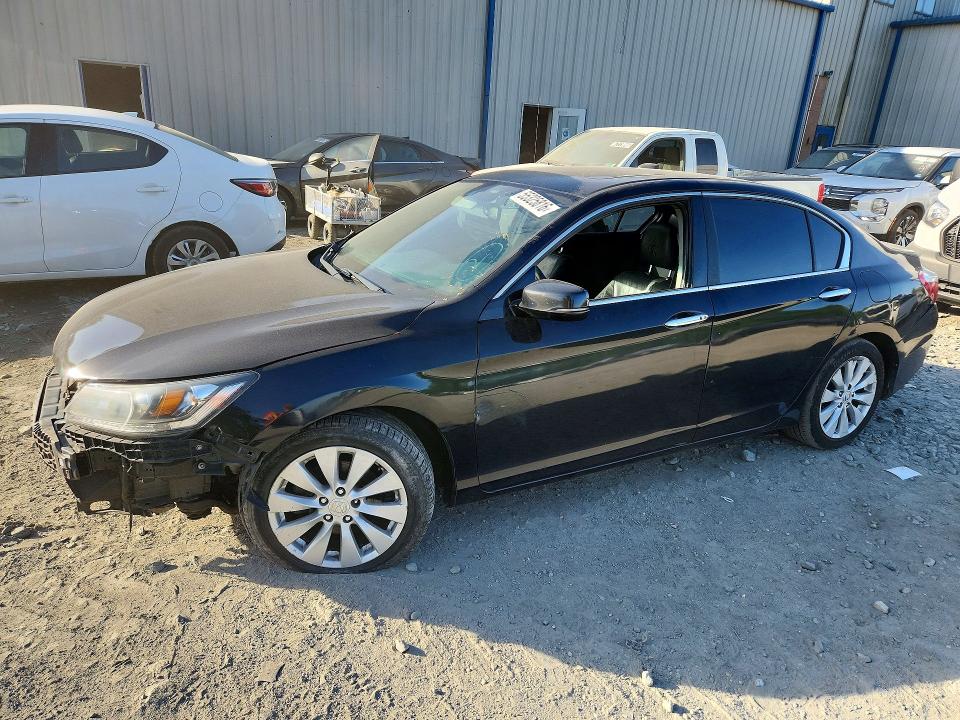 Продажа на аукционе авто 2015 Honda Accord, vin: 1HGCR2F83FA013454, номер лота: 55325816