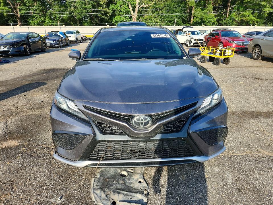 58364016 :رقم المزاد ، 4T1K61AK6NU706124 vin ، 2022 Toyota Camry مزاد بيع