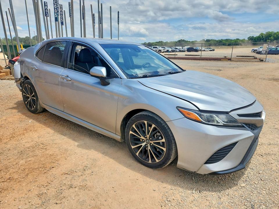 Продажа на аукционе авто 2018 Toyota Camry, vin: 4T1B11HK1JU118632, номер лота: 57890906