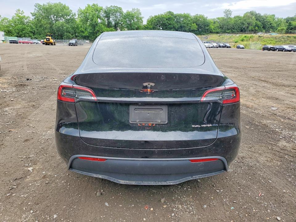 2024 Tesla Model Y მანქანა იყიდება აუქციონზე, vin: 7SAYGDEE7RA243958, აუქციონის ნომერი: 57931656