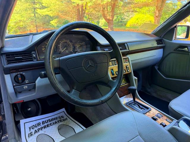 Auction sale of the 1993 Mercedes-benz 300, vin: WDBEA66E7PB922559, lot number: 58223556
