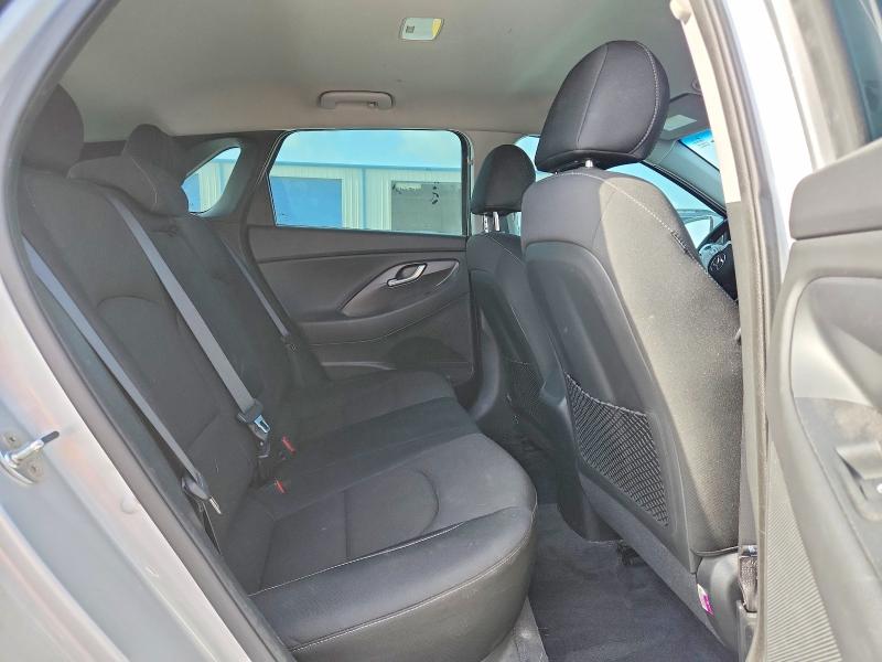 2018 Hyundai Elantra Gt მანქანა იყიდება აუქციონზე, vin: KMHH35LEXJU017635, აუქციონის ნომერი: 59192566