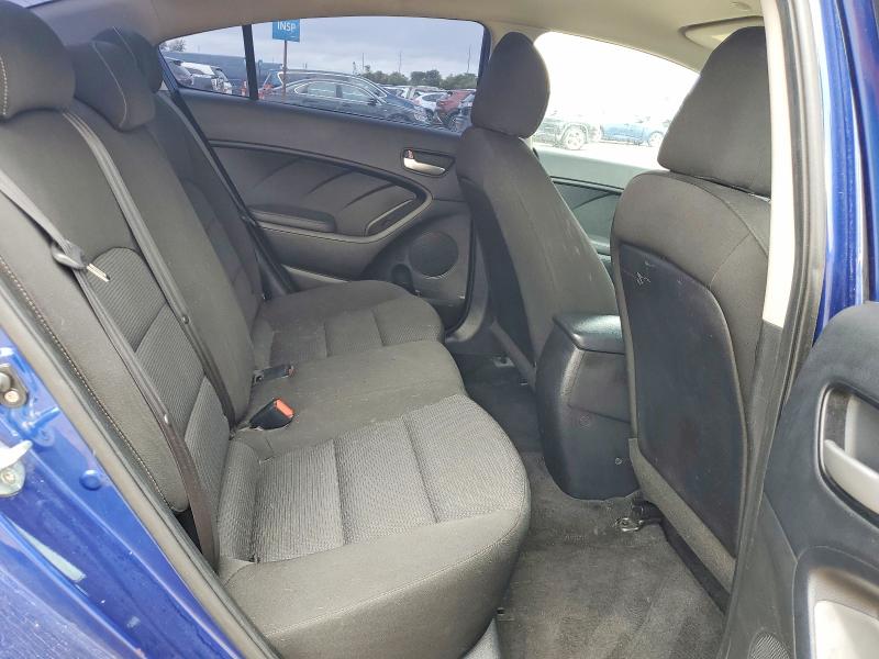Продажа на аукционе авто 2017 Kia Forte Lx, vin: 3KPFK4A7XHE137988, номер лота: 57814376