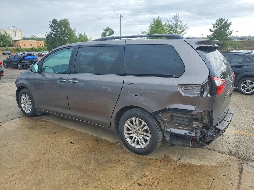 55532066 :رقم المزاد ، 5TDYK3DC8GS741944 vin ، 2016 Toyota Sienna مزاد بيع