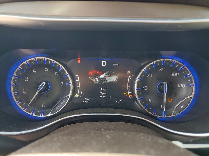 58370146 :رقم المزاد ، 2C4RC1EG6HR689201 vin ، 2017 Chrysler Pacifica مزاد بيع