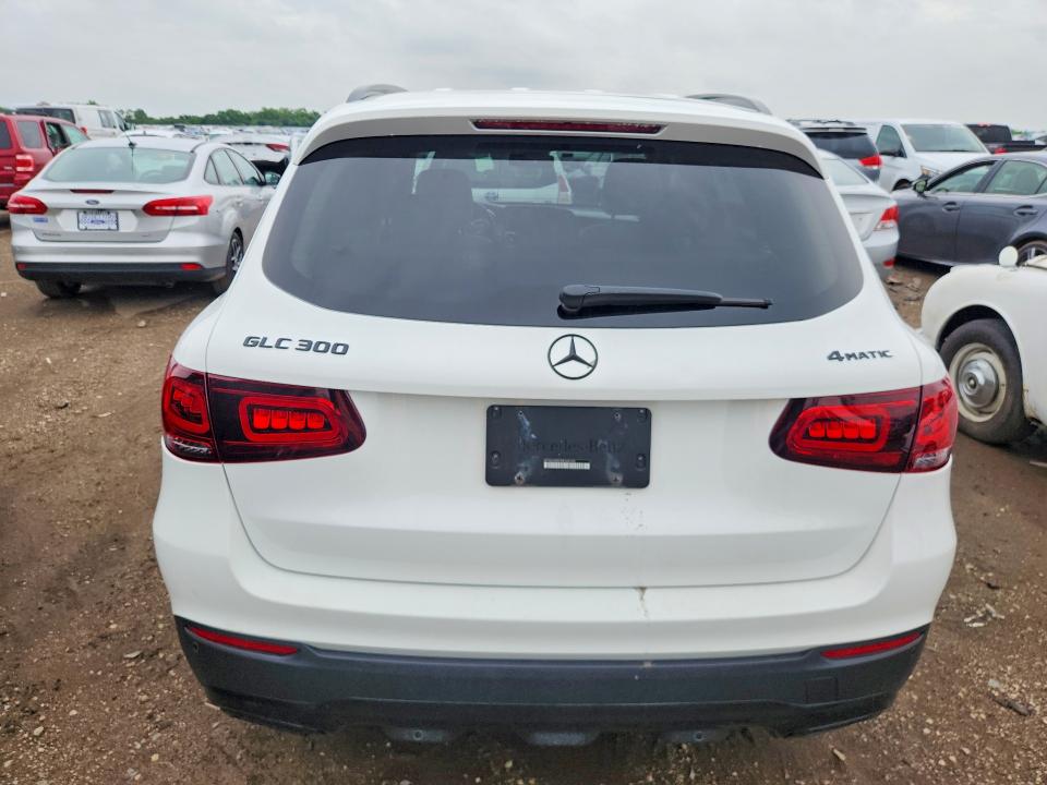 56334586 :رقم المزاد ، W1N0G8EB7MF900703 vin ، 2021 Mercedes-benz Glc مزاد بيع