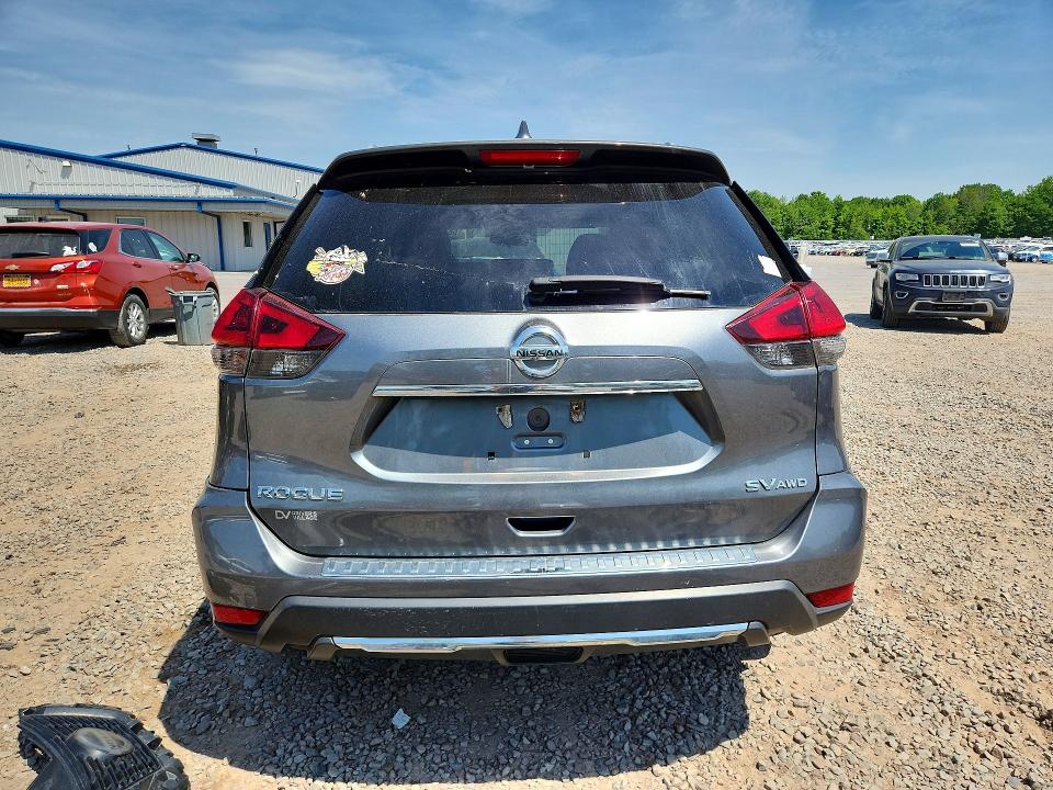 2018 Nissan Rogue მანქანა იყიდება აუქციონზე, vin: 5N1AT2MV1JC752945, აუქციონის ნომერი: 56319796