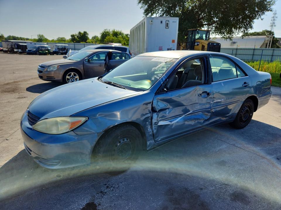 58901756 :رقم المزاد ، 4T1BE32K03U719087 vin ، 2003 Toyota Camry مزاد بيع
