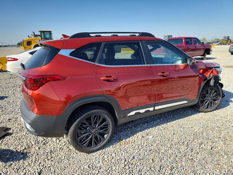 59090586 :رقم المزاد ، KNDEUCA28N7281426 vin ، 2022 Kia Seltos مزاد بيع
